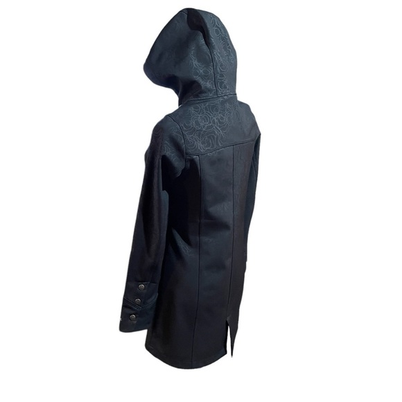 Cloudveil Hooded Black Soft Shell - Rose Design
Jacket Size XS - Picture 5 of 14